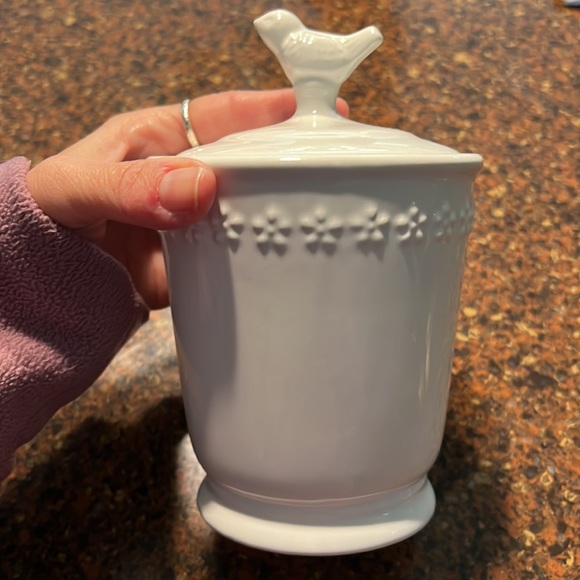 Birdie covered decorative pot - Picture 2 of 7